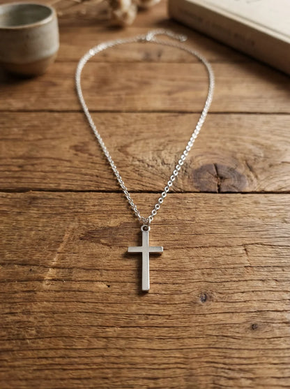 Unisex Rose Gold-Plated Cross Pendant Necklace - Versatile Choker & Sweater Chain for Religious Jewelry Enthusiasts